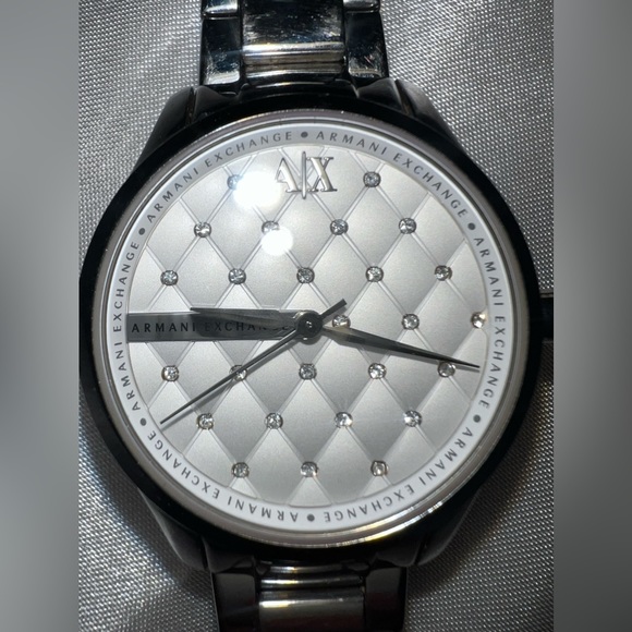 Watch - Picture 3 of 9